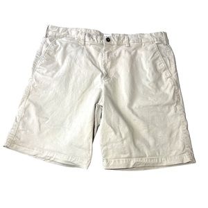 Gap Khaki Shorts Waist 38 Inseam 10 Inch